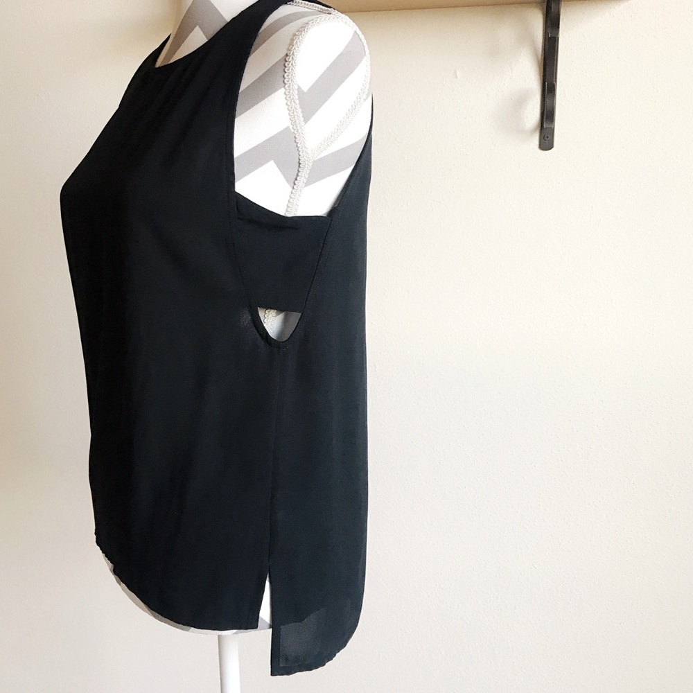 Trouve Sleeveless semi-sheer Blouse